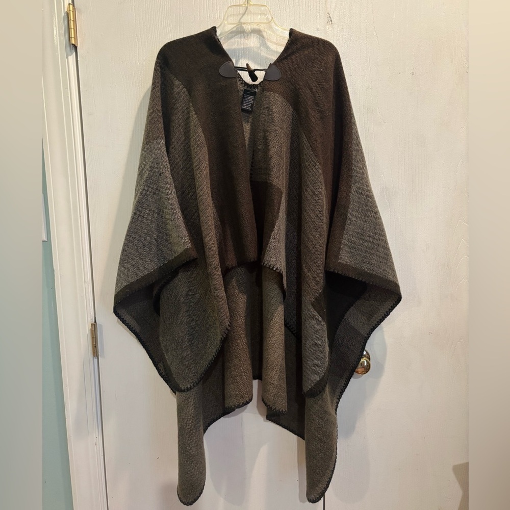 NWOT Woven Poncho Cape